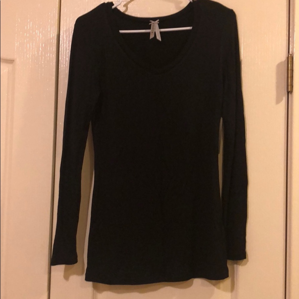 Women’s plain long sleeve fitted shirt